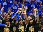 爱游戏直播-这支热血的篮球巨星助力球队取胜