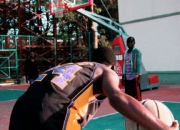 爱游戏在线-非洲篮球联赛战况激烈，球员表现抢眼