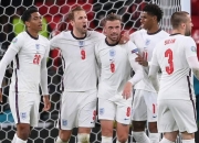 爱游戏新闻-英格兰队核心受伤：欧预赛命运岌岌可危的简单介绍