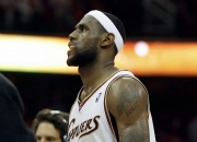 爱游戏链接-詹姆斯助攻破记录，成为队史传奇