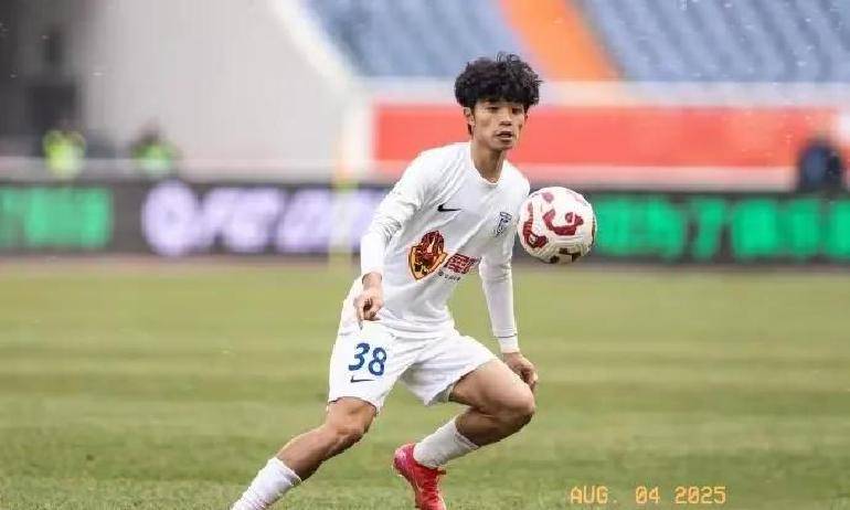 阿尔梅里亚主场告捷，豪取三分的简单介绍