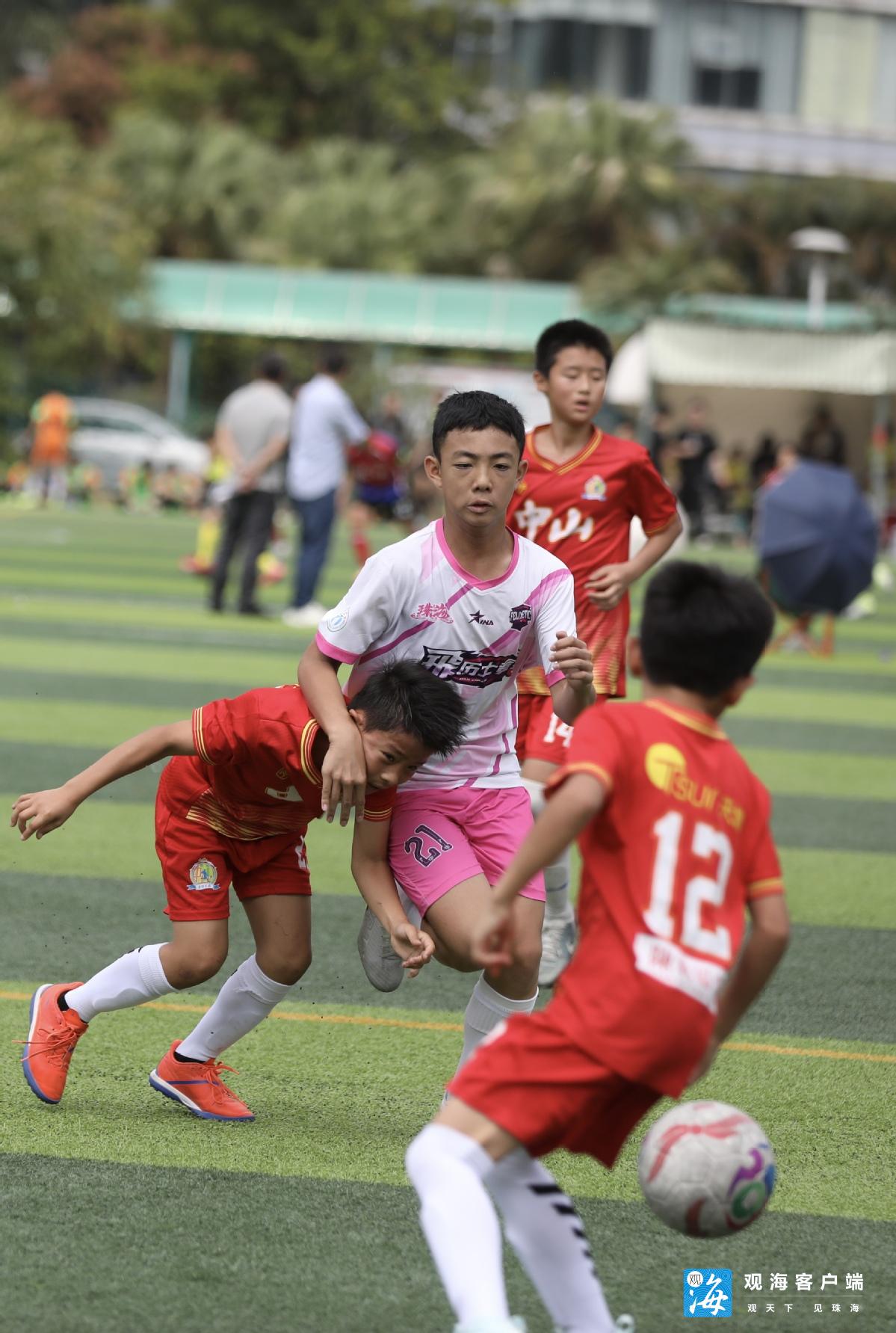 激烈角逐！足球比赛即将上演