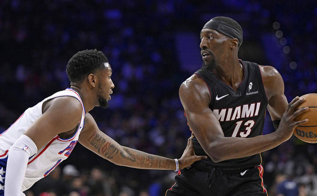 76人击败热火，晋级季后赛的简单介绍