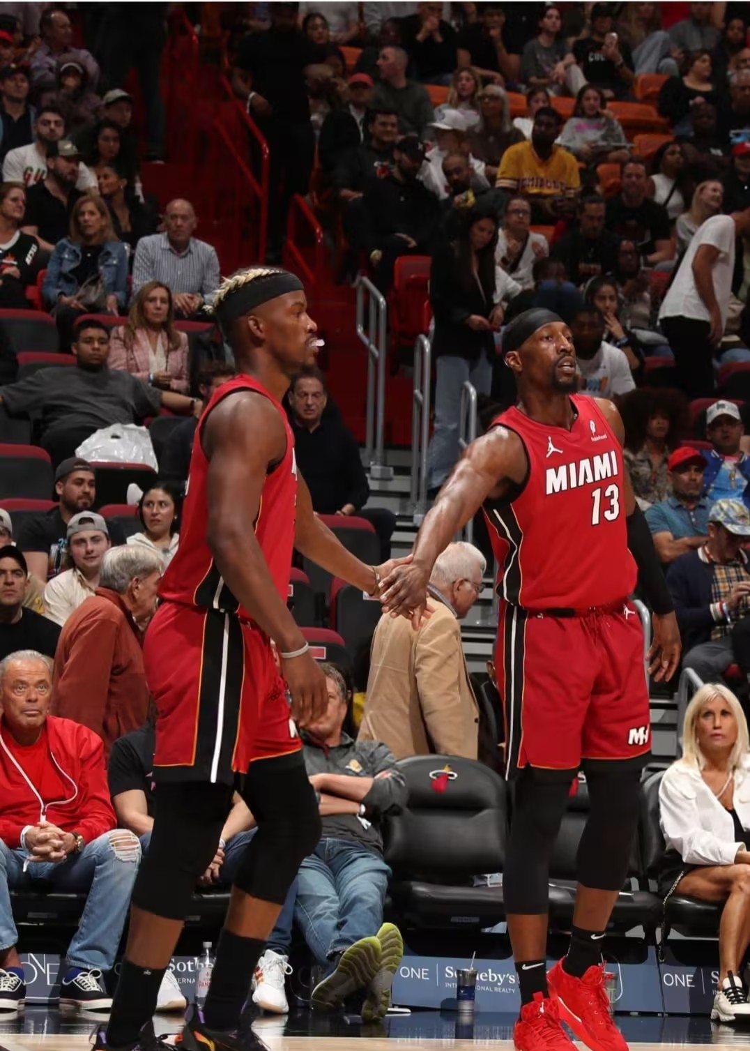 开拓者主场大胜热火，反弹状态迎来两连胜的简单介绍