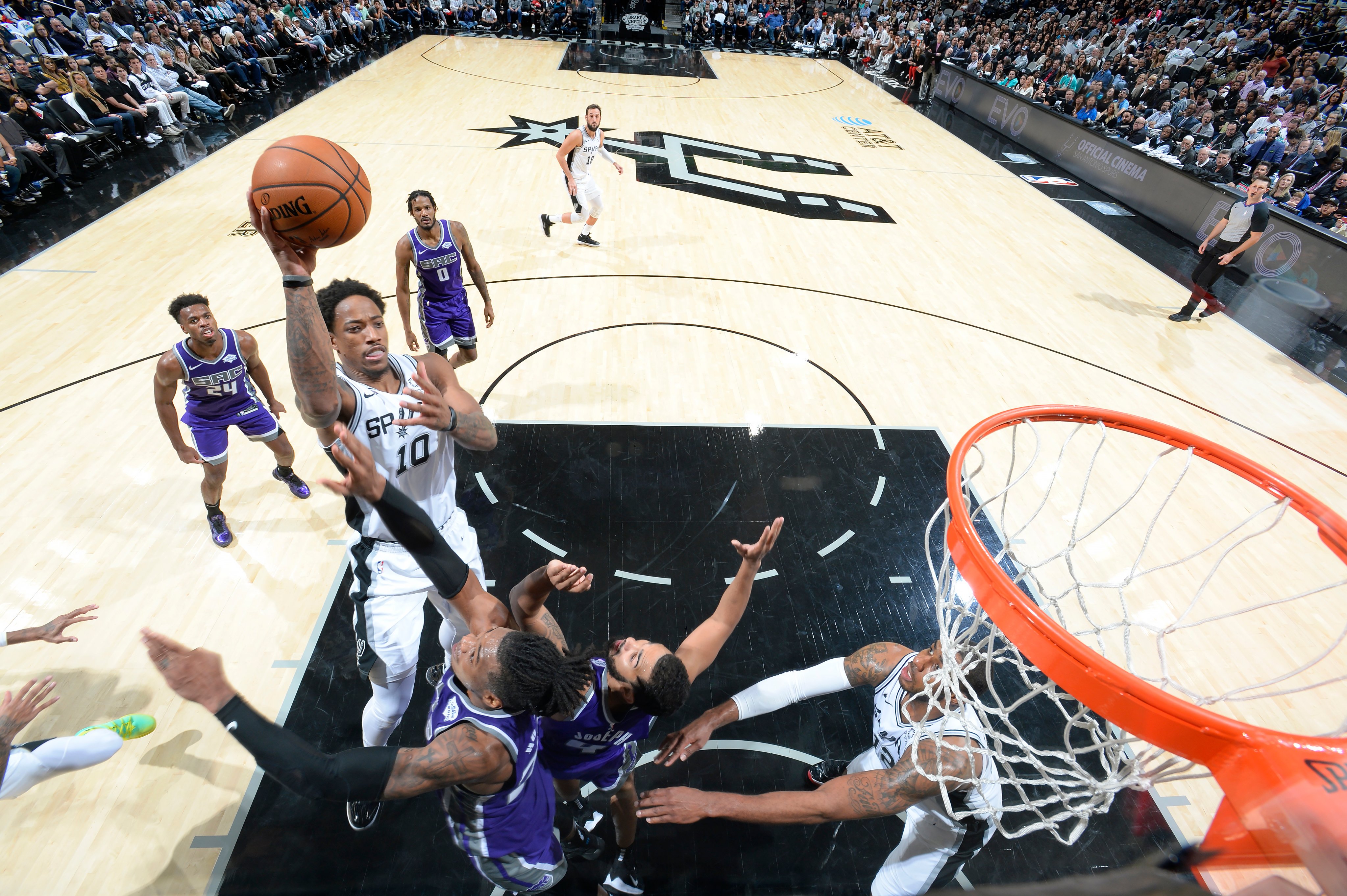 国王击败公牛，霍姆斯上演绝杀。的简单介绍