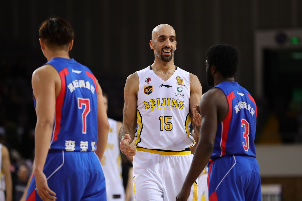 斯图加特客场憾负，保级危机愈加严峻的简单介绍