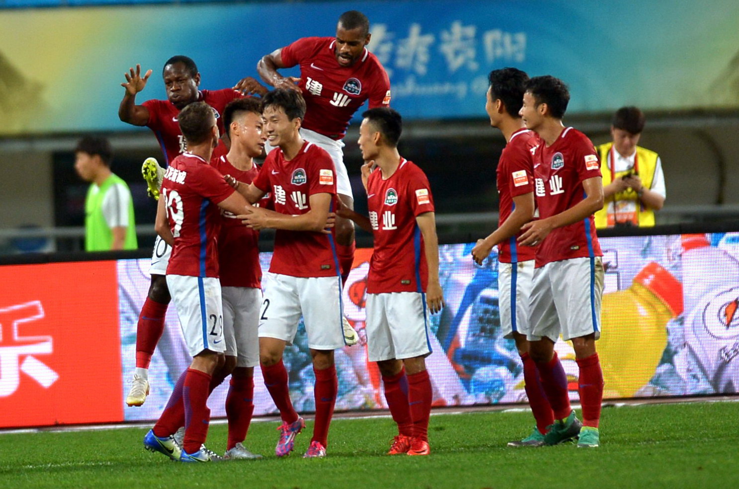 河南建业战平对手，成功晋级亚冠淘汰赛