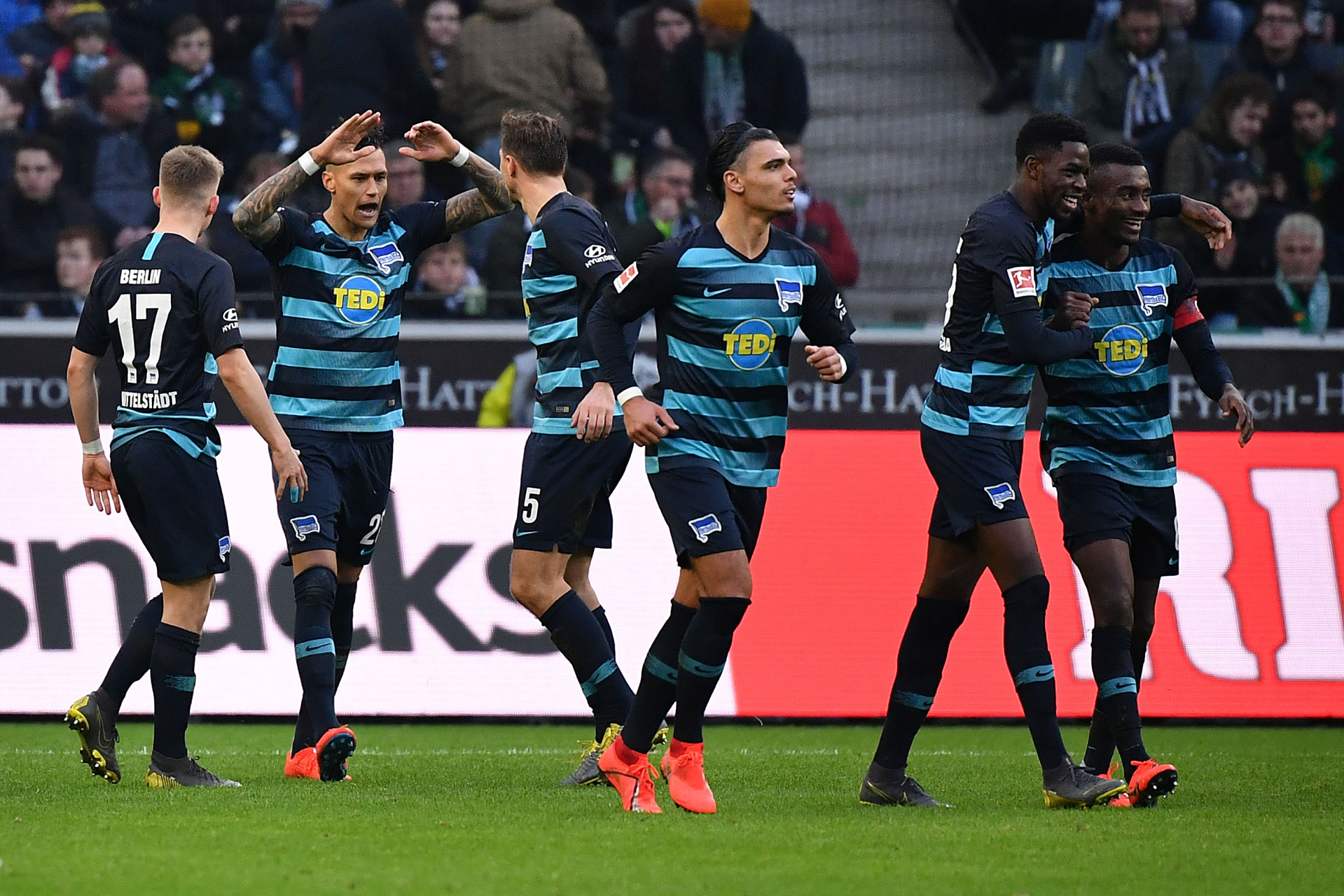 包含柏林赫塔不敌圣保利轻松降级的词条