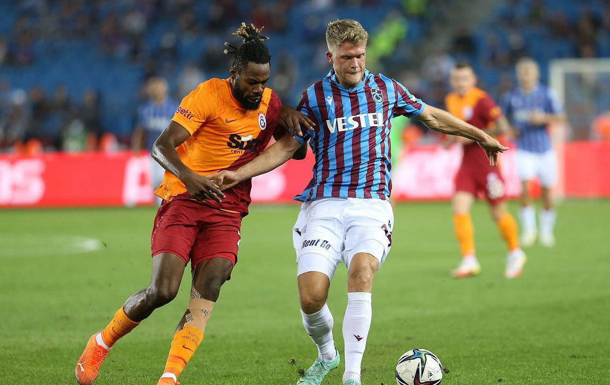 关于尤文图斯主场不敌佛罗伦萨，遭遇重大失利的信息