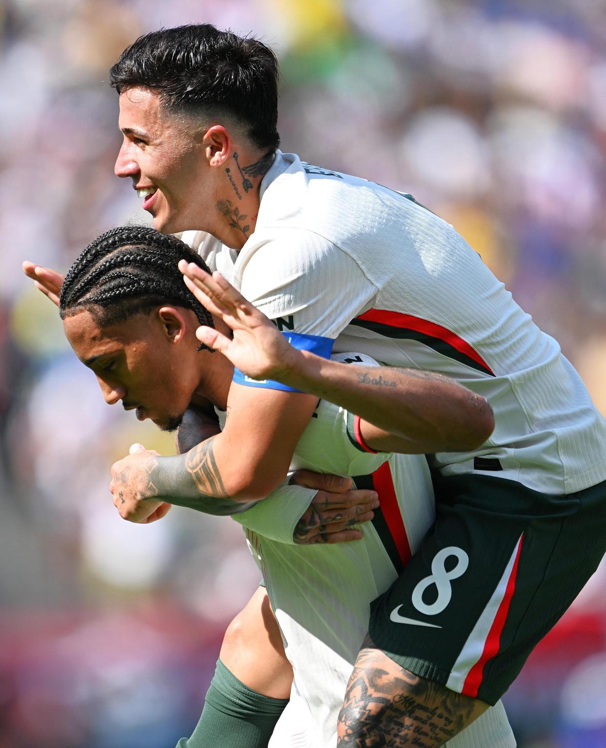 切尔西逆转晋级,表现令人瞩目 切尔西逆转晋级,表现令人瞩目