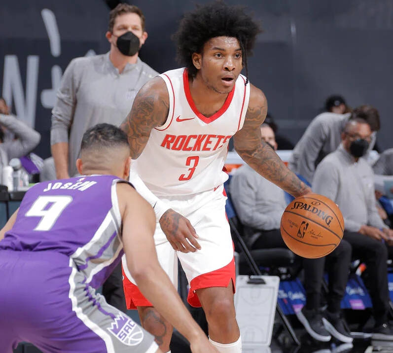 关于步行者遭遇四连败，奥拉迪波状态低迷的信息