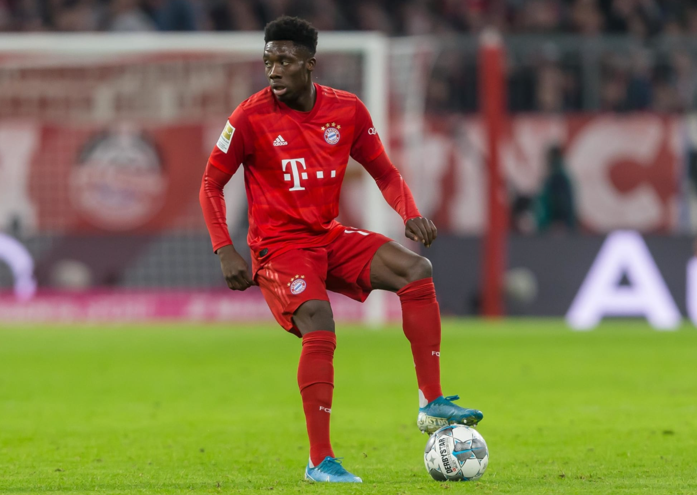 曼联客场负拜仁慕尼黑，晋级困难重重的简单介绍