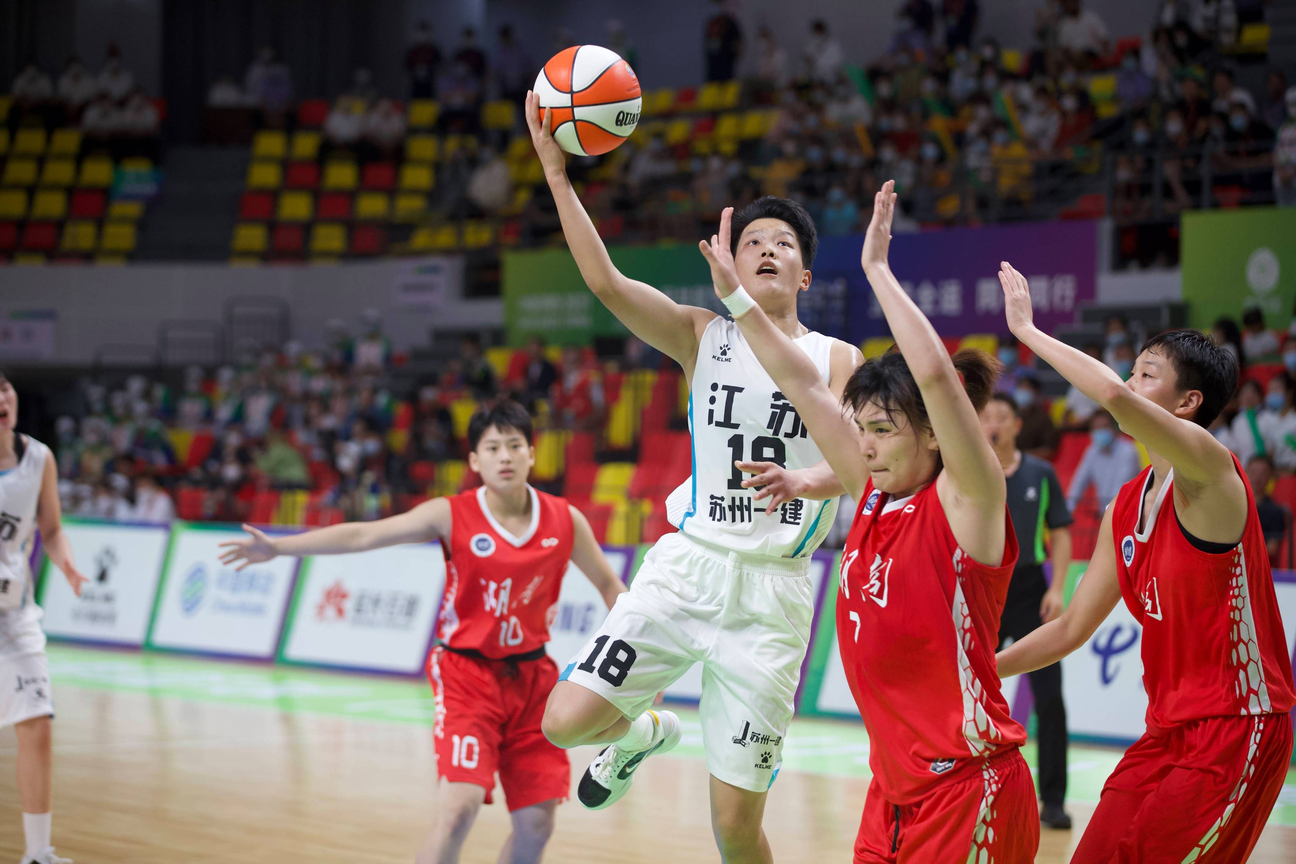 包含历史战绩再创新高，球员士气大增的词条