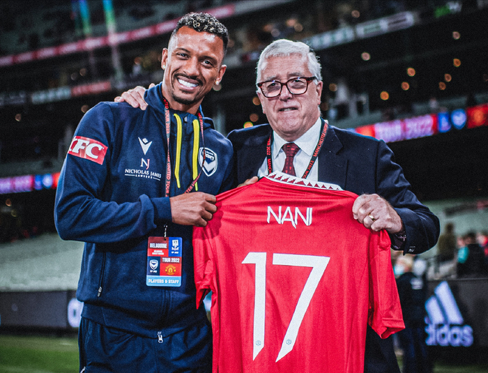 小组赛逆转的奇迹战袍球队晋级次轮的简单介绍